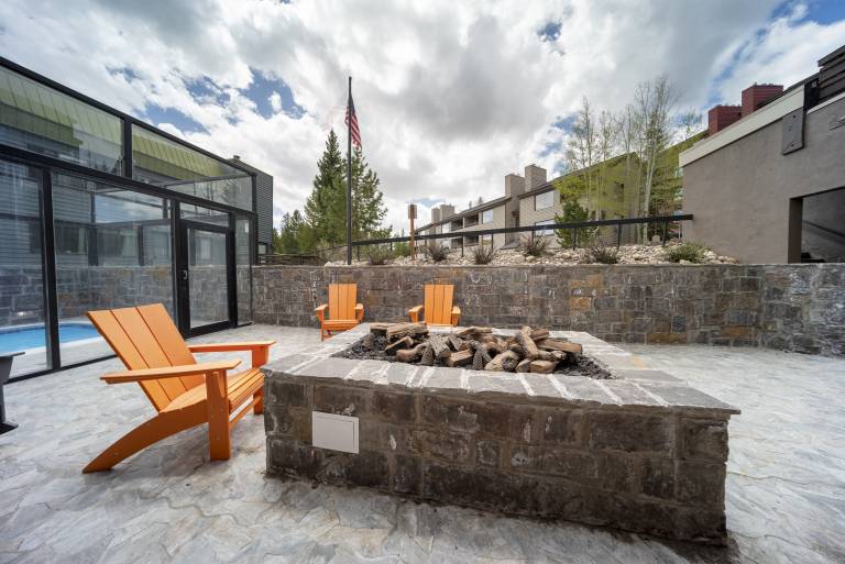 Condo with hot tub & pool — photo 5