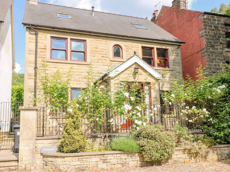 Cottage Winster