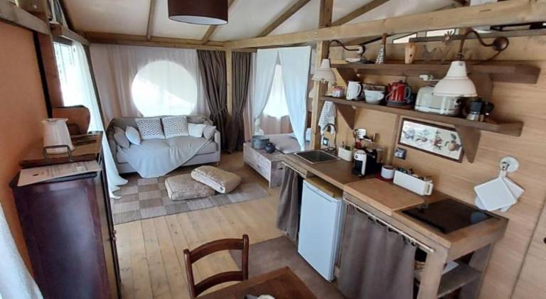 Pleasant tent with pool | Pets allowed — photo 2