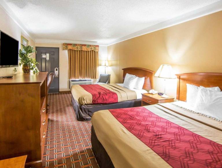 Econo Lodge Knoxville North — photo 2