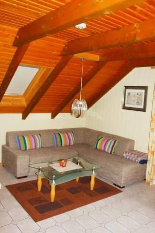 Geräumige Ferienwohnung in Burhave mit Grill, Garten und Pool — photo 3