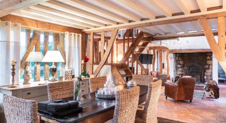 Vacation home with pool & jacuzzi | Pet-friendly — photo 2