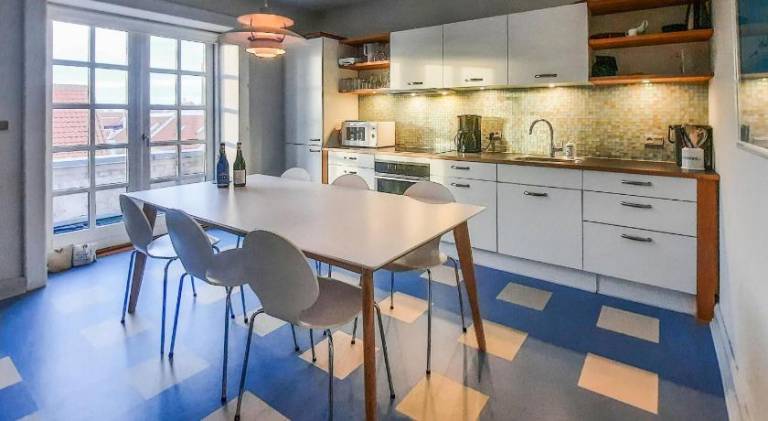 Big holiday apartment | Next to the beach | Pets are welcome — photo 2