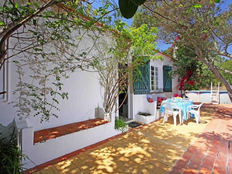 Nice vacation home with barbecue | Pets are welcome — photo 2