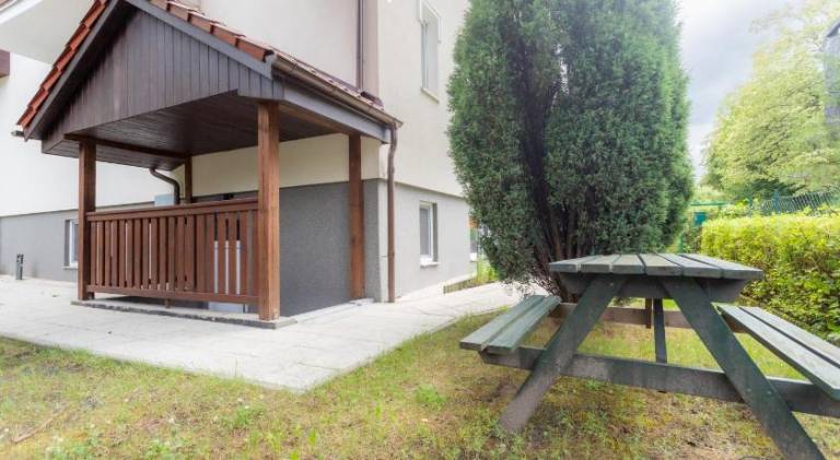 Villa with yard — photo 4