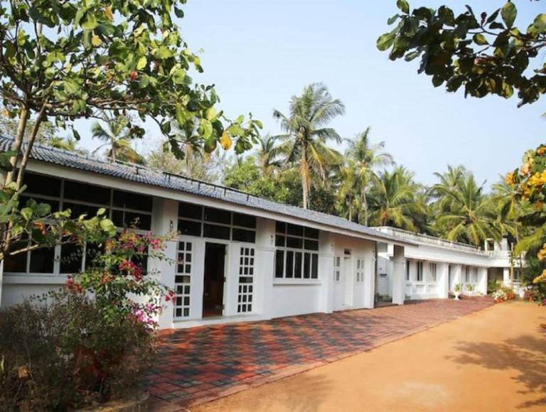 Resort  Thavakkara