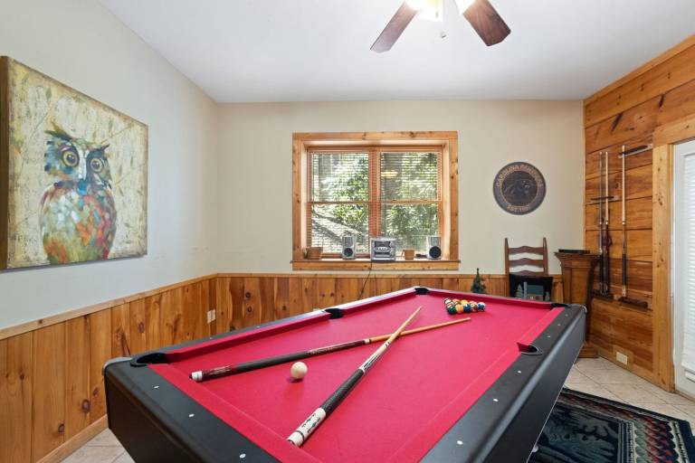 Cabin with hot tub & barbecue | Mountain view — photo 3