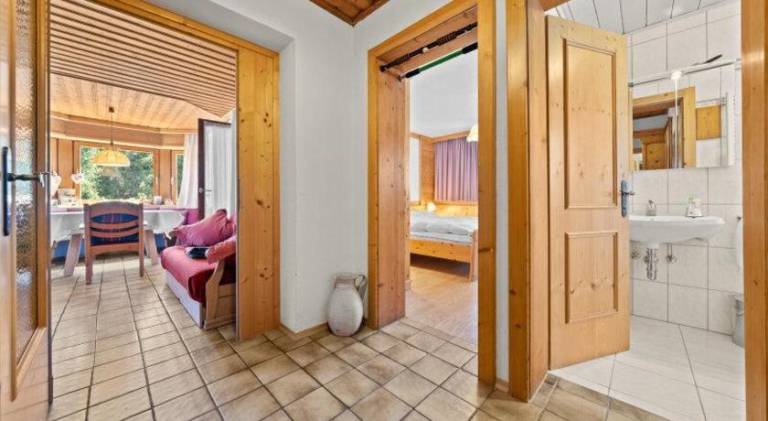 Rental apartment with 2 rooms for 6 persons — photo 2