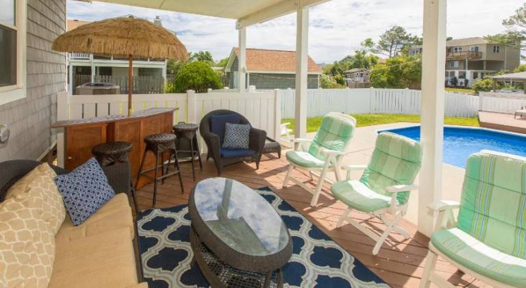 Vacation home with pool & hot tub — photo 4