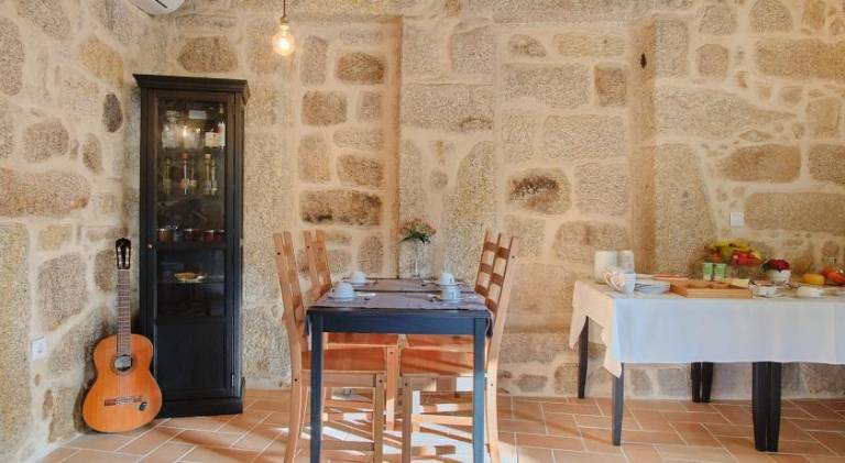 House with patio — photo 4