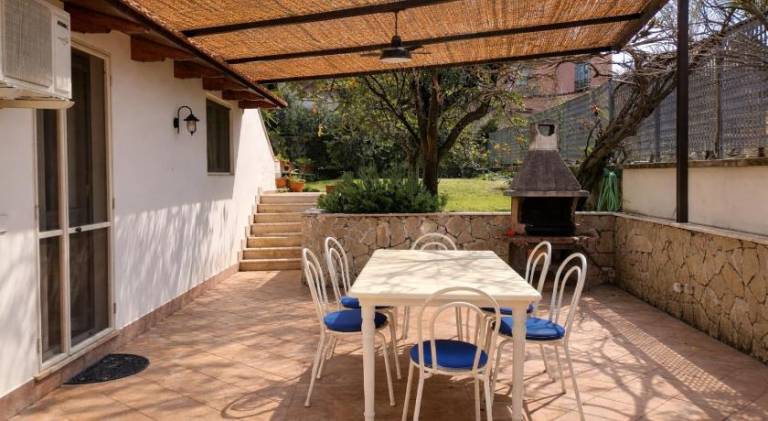Nice rental apartment with BBQ & patio | Next to the beach | Suitable for remote work | Pets allowed in Sorrento