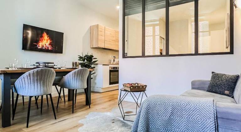 Balneo village vieille ville AC in Annecy