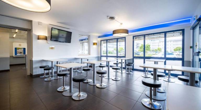B&B HOTEL Calais Terminal Cite Europe 2 etoiles — photo 4