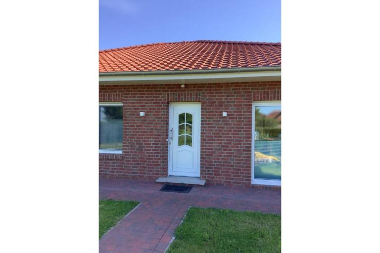 Lovely holiday apartment with patio & garden | Pets are welcome in Butjadingen