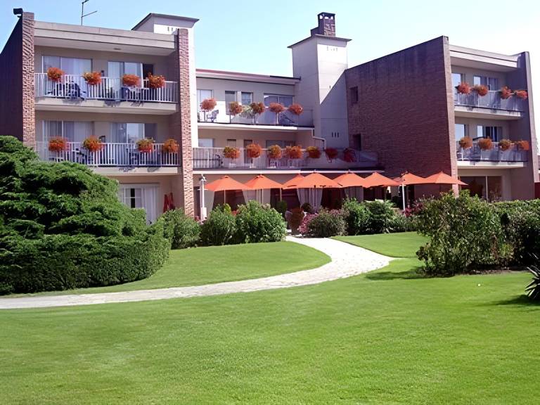 Logis Hotel & Restaurant - Le Relais de Montigny in Rouen