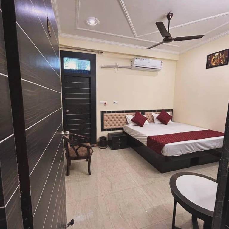 Wonderful holiday apartment with yard | Good for workation | Pets are welcome in Varanasi