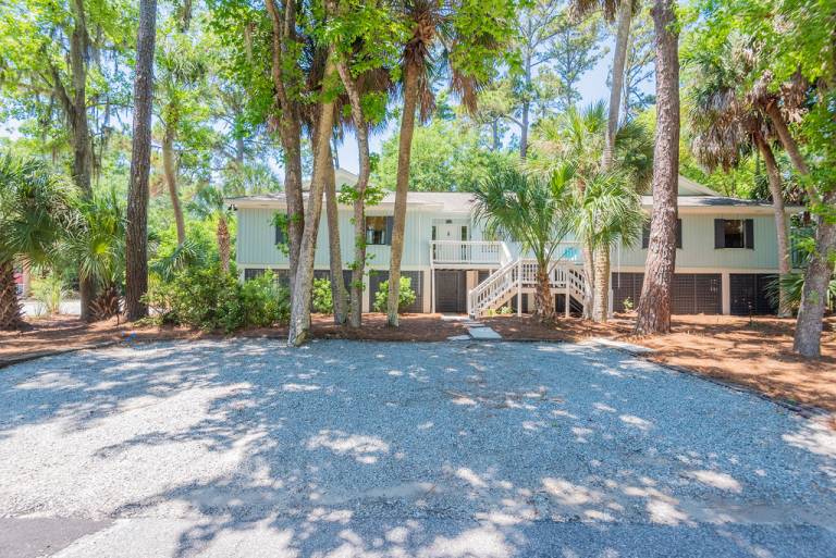 Vacation home with barbecue & private pool — photo 2