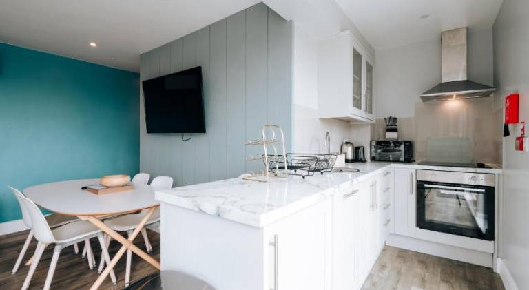 Vacation home with terrace | Close to the beach | Pet-friendly — photo 4