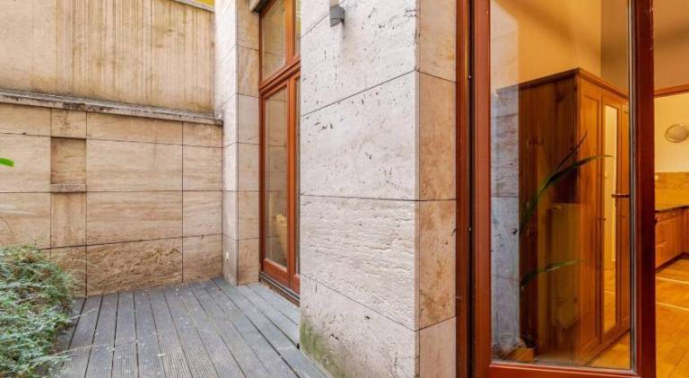 Beautiful rental apartment with garden & patio | Close to St. Stephen's Basilica | Suitable for remote work | Pet-friendly — photo 5