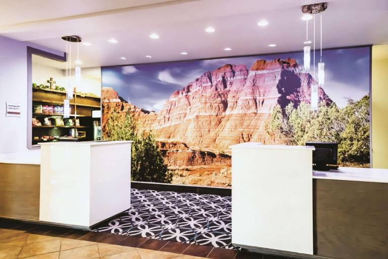 La Quinta Inn & Suites by Wyndham Dumas — photo 4