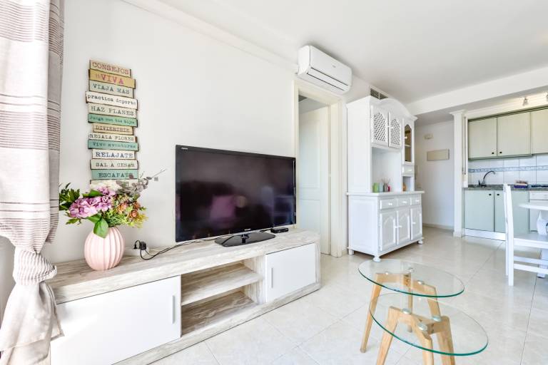 Rental apartment with pool — photo 4
