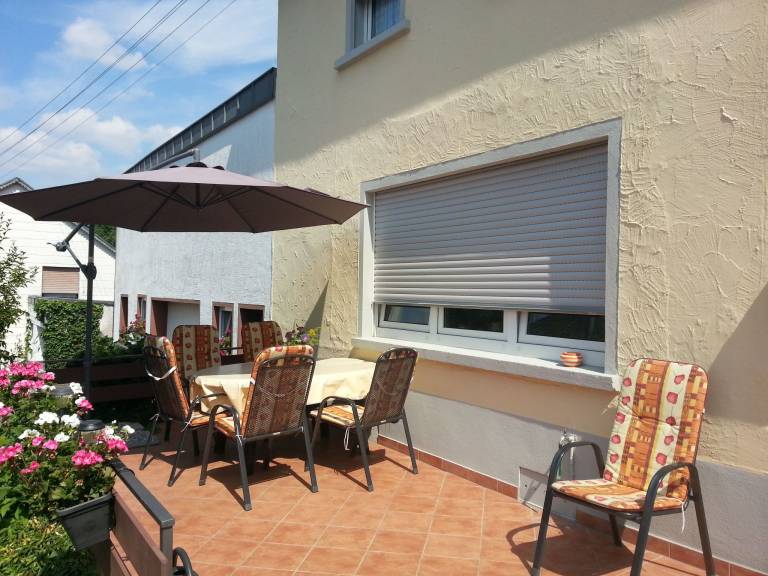 Geräumiges Ferienhaus in Holzerath mit Garten — photo 4
