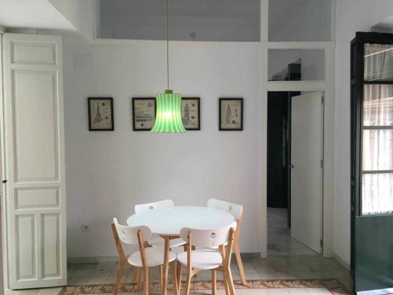 19th Century Restored House in Seville's Historic Center, 2 Bright Bedrooms — photo 4