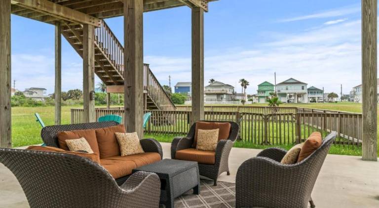 Vacation home with grill & patio — photo 4