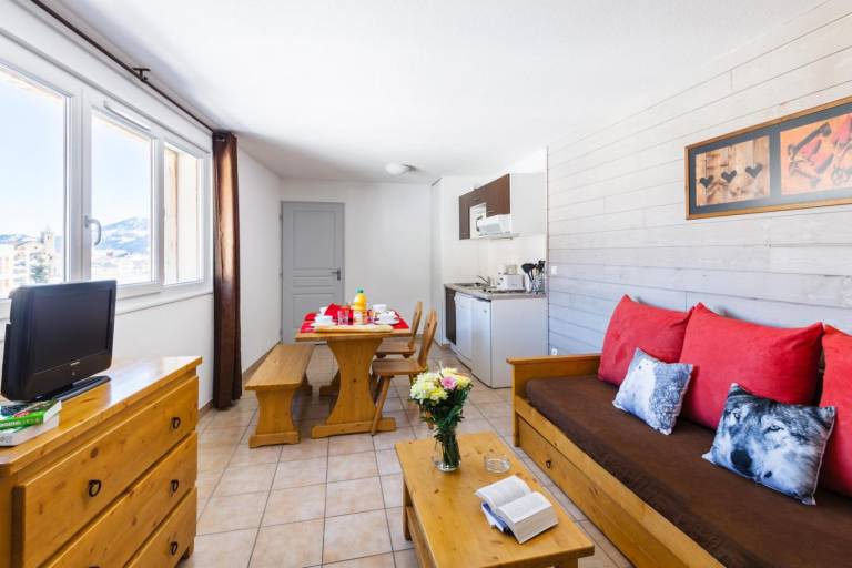 Apartment with 2 rooms for 6 persons — photo 3