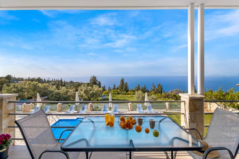 Two-Bedroom Apartment 1 with Sea View, Shared Pool & Wi-Fi — photo 3