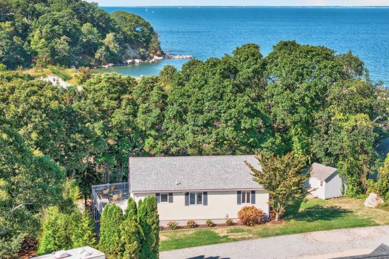 House  North Falmouth