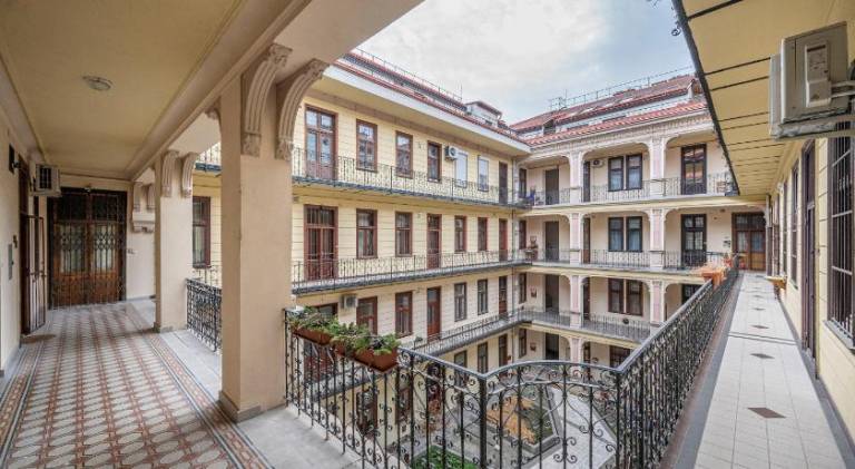 Lovely holiday apartment | Near Great Market Hall | Pet-friendly — photo 3