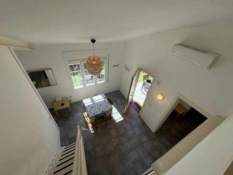 House with yard, pool & grill — photo 3