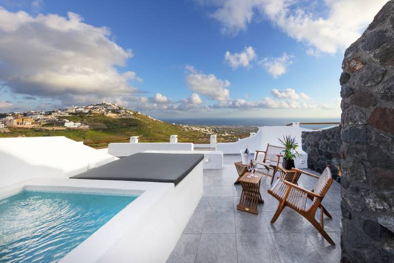 Cave villa Pearl hot tub panoramic view