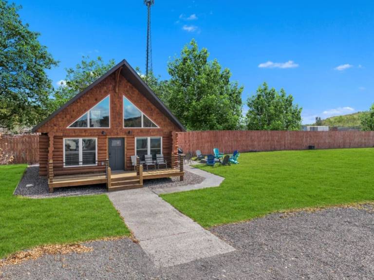 Cabin Houghton
