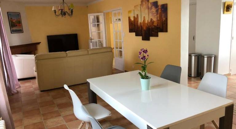 Villa La Libellule 160 m2 avec 5 Chambres 2 Sdb 2 Wc Grand Jardin de 1200m2 et Parking Prive — photo 3