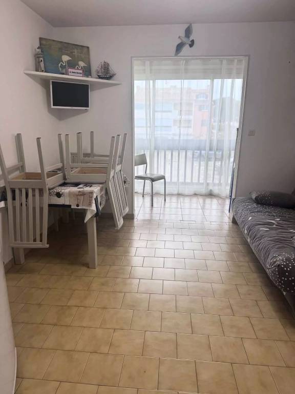 Apartment with terrace — photo 5