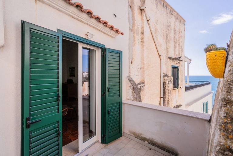 Holiday apartment with terrace — photo 4