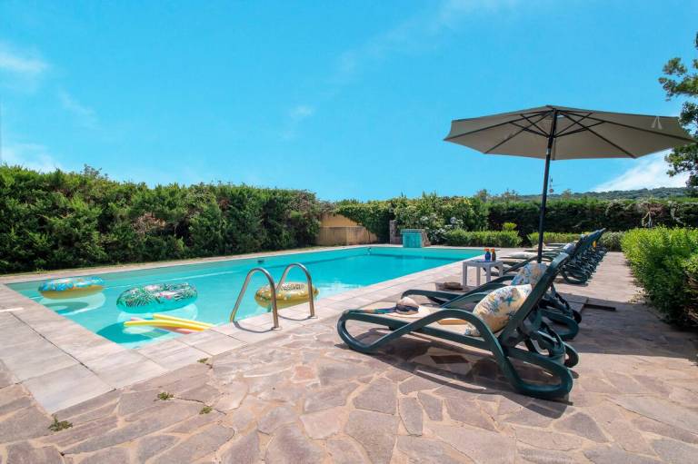 Children-friendly charming villa with private pool, patio & barbecue | Garden view | Dogs allowed — photo 3