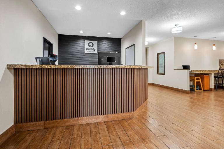 Quality Inn Dubuque on Hwy 20 — photo 5