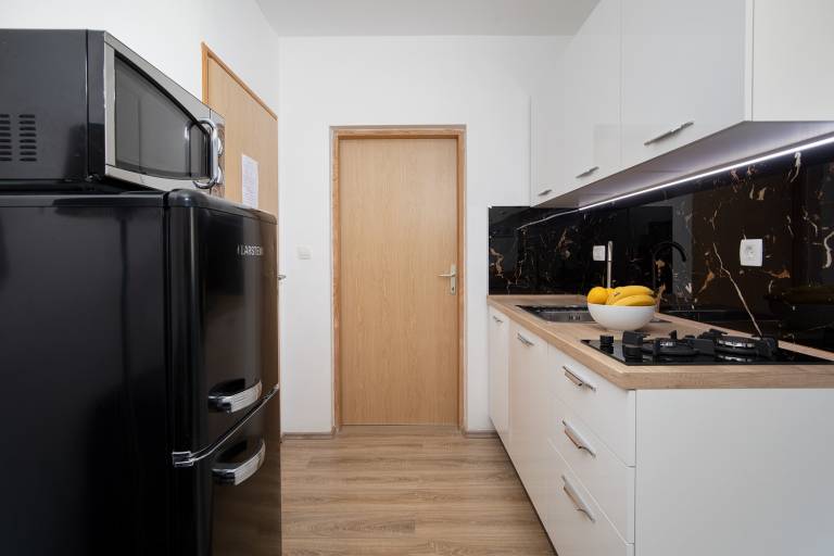 Apartment with terrace — photo 2