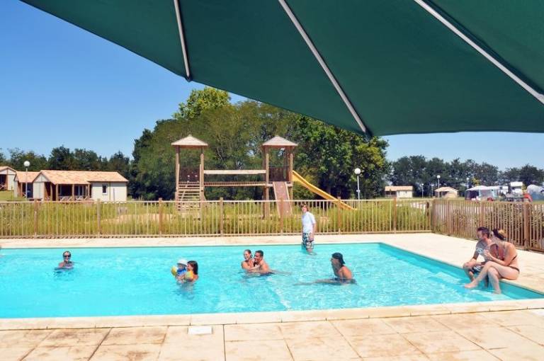 Gite with patio, pool & barbecue | Pet-friendly — photo 5
