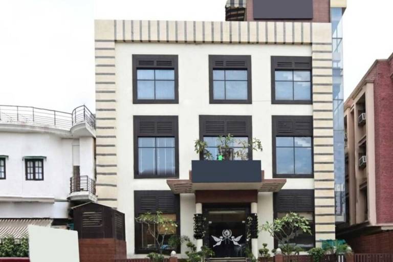 Townhouse Gomti Nagar Station Formerly Budget In