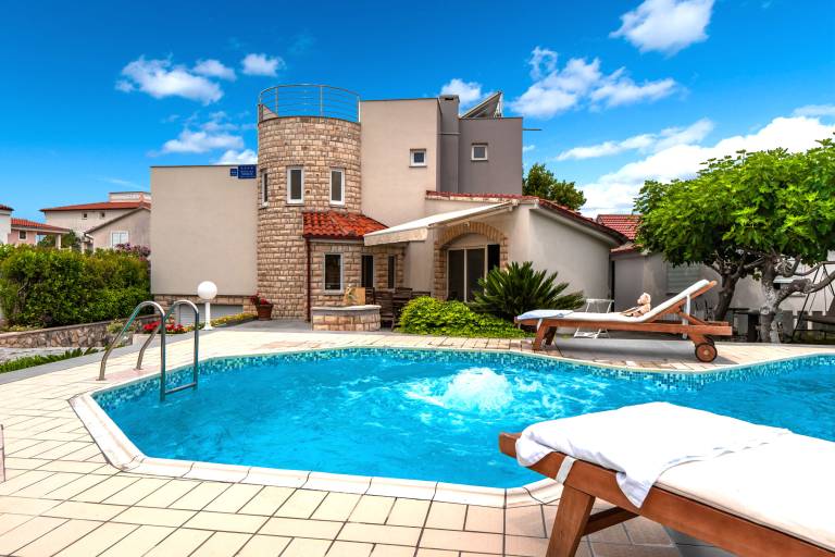 Ferienhaus  Vir