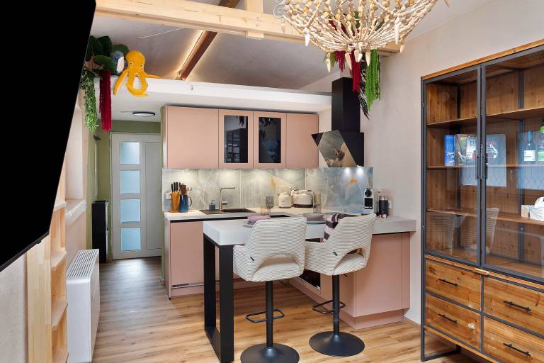 Tiny Home 'Haus am Kaiserstuhl' with Private Terrace, Wi-Fi and Air Conditioning — photo 4