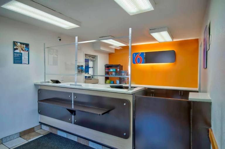 Motel 6 Warren, MI - Detroit East — photo 4