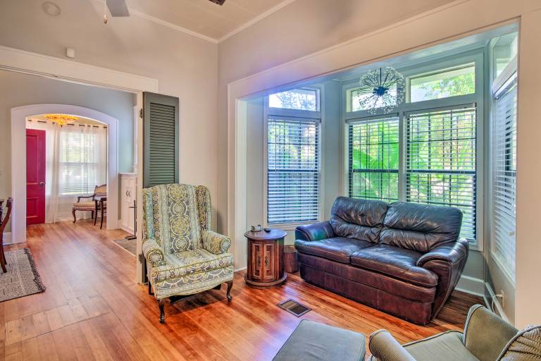 Pet-Friendly Natchez Home: Walk to Downtown! — photo 5