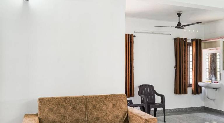 Apartment with patio | Pets allowed — photo 3