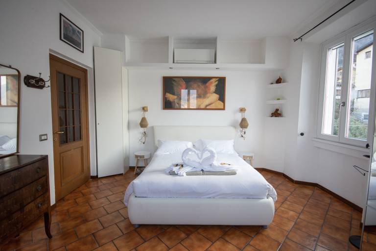 Family-oriented charming rental apartment with terrace & garden | Garden view | Suitable for remote work | Pets allowed — photo 5