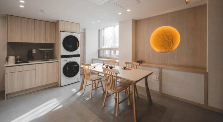 Apartment with jacuzzi — photo 4